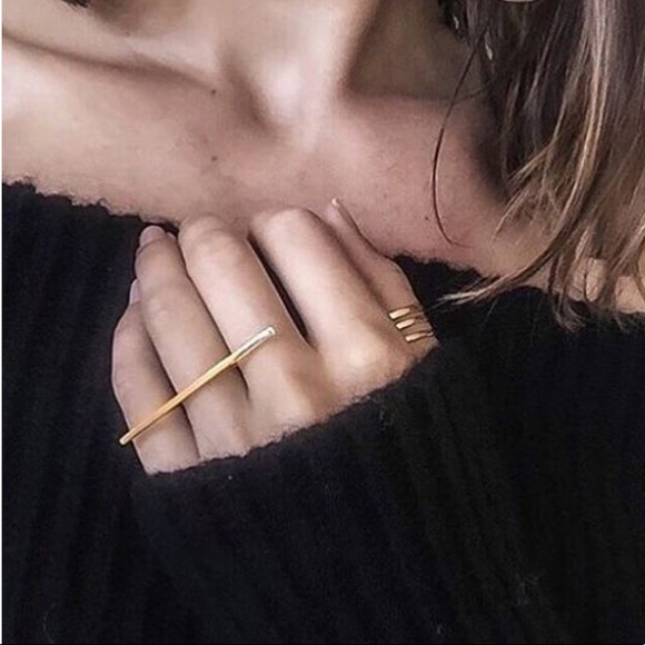 Minimalist Wire Ring Bar Ring - Picture 9 of 13